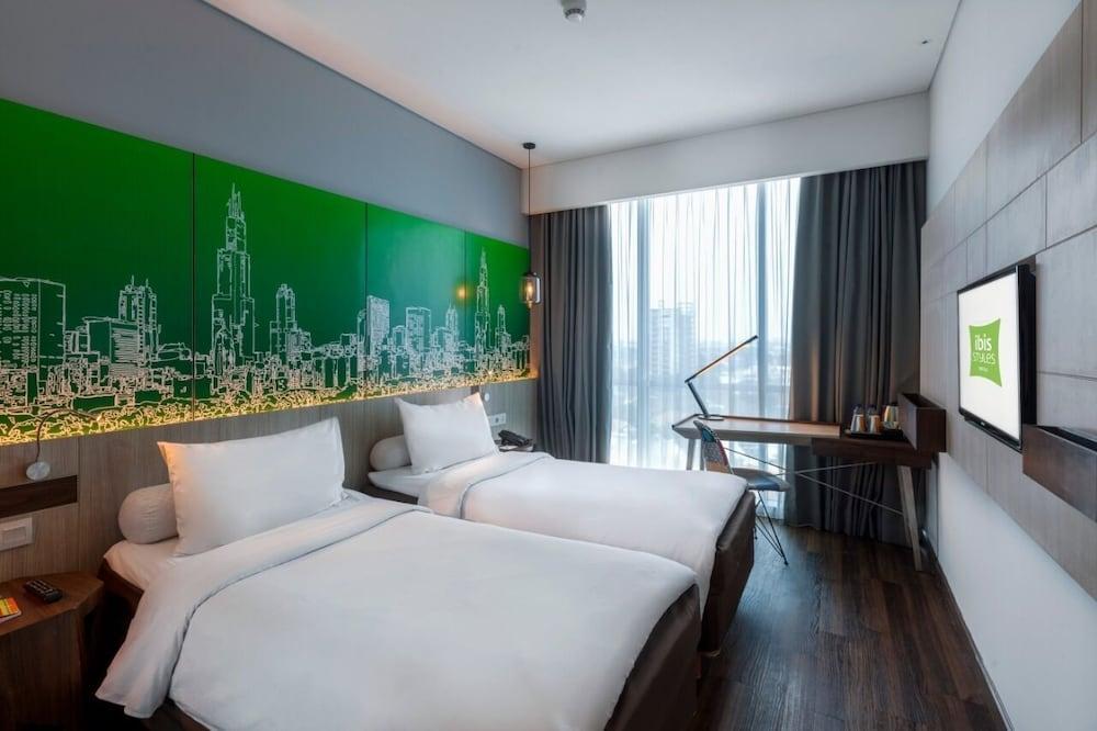 The Southern Hotel Surabaya Formerly Ibis Styles Surabaya Jemursari Esterno foto