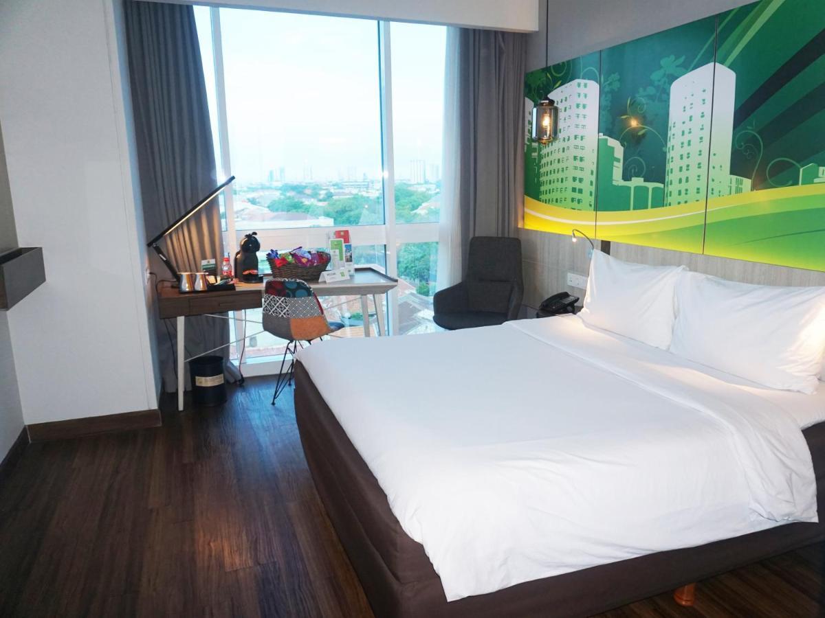 The Southern Hotel Surabaya Formerly Ibis Styles Surabaya Jemursari Esterno foto