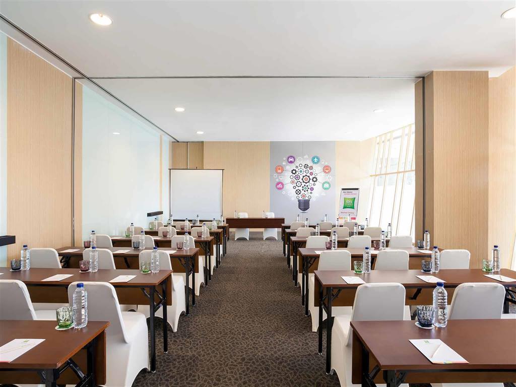 The Southern Hotel Surabaya Formerly Ibis Styles Surabaya Jemursari Esterno foto