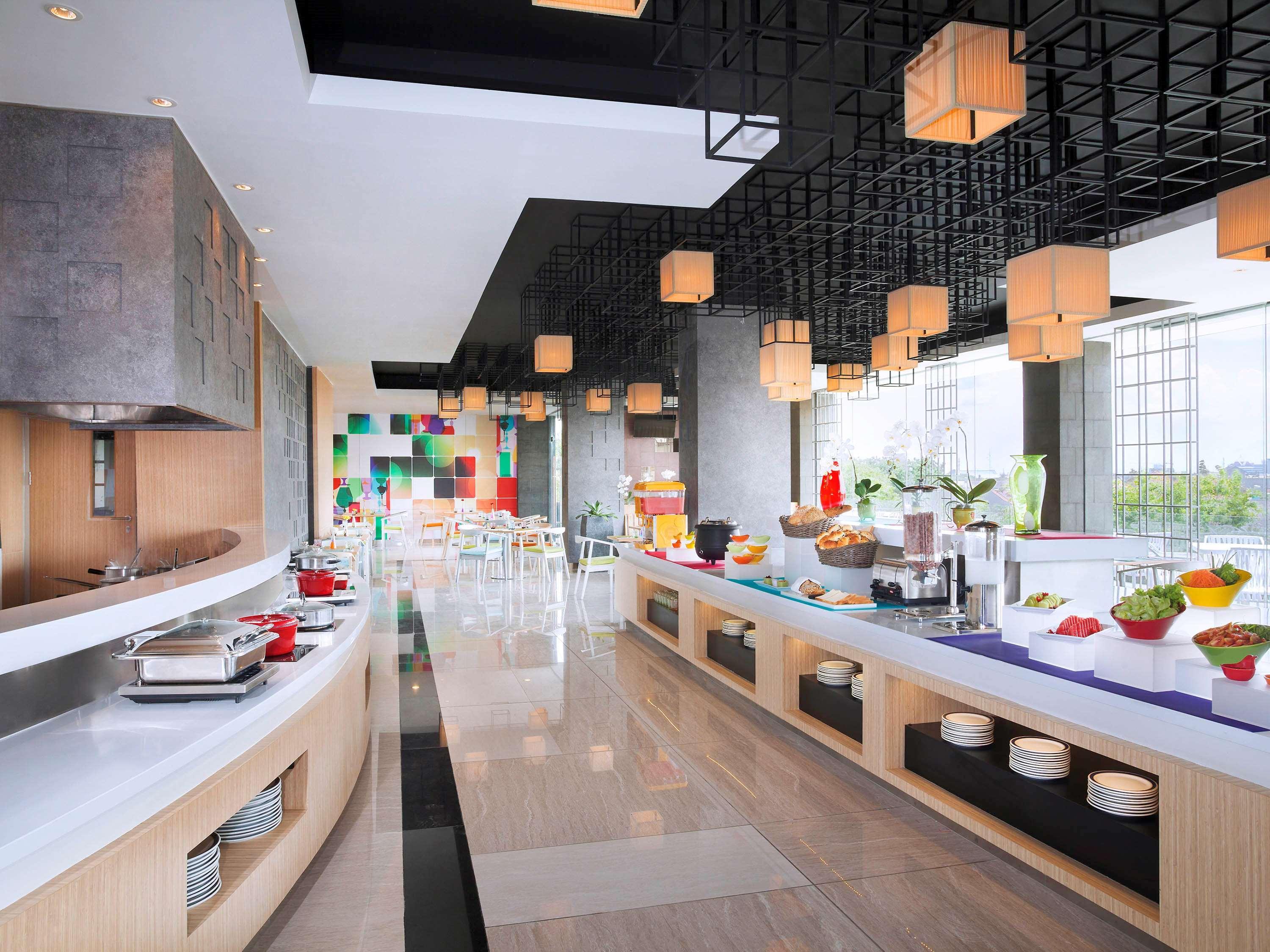 The Southern Hotel Surabaya Formerly Ibis Styles Surabaya Jemursari Esterno foto