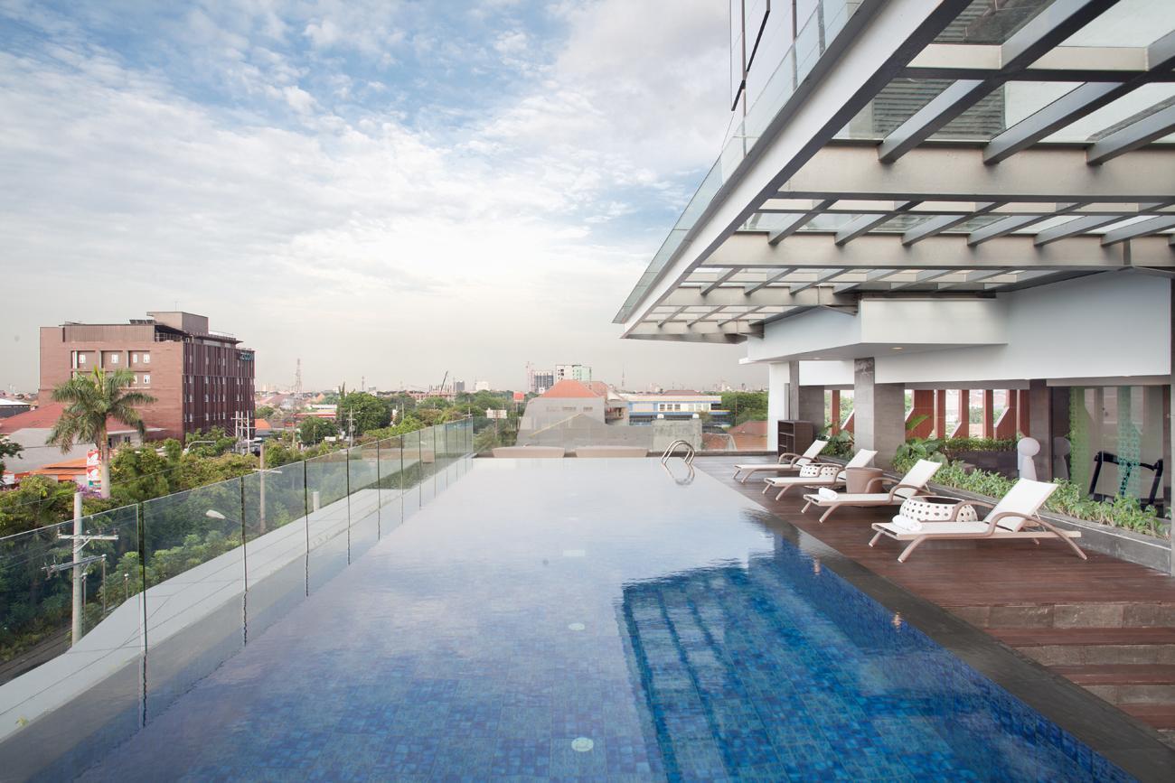 The Southern Hotel Surabaya Formerly Ibis Styles Surabaya Jemursari Esterno foto