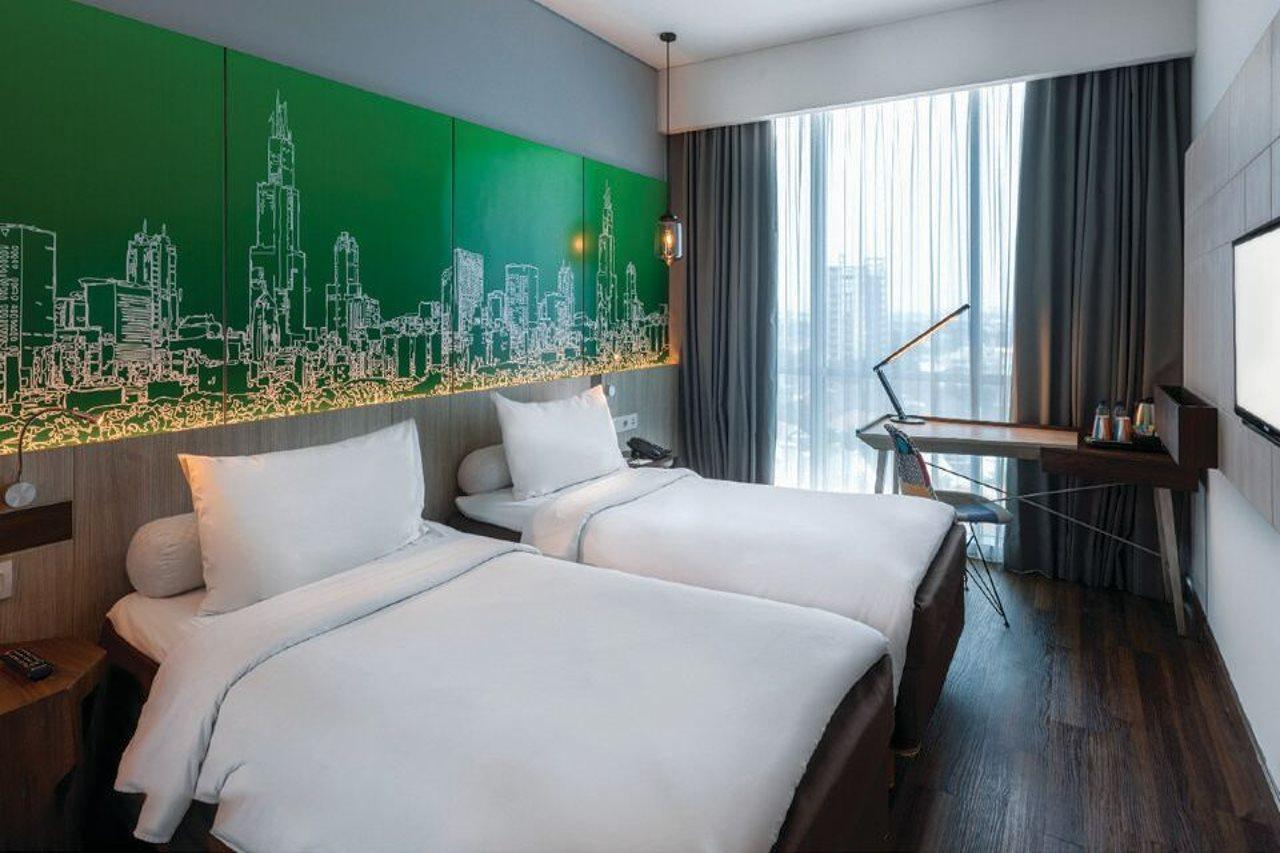 The Southern Hotel Surabaya Formerly Ibis Styles Surabaya Jemursari Esterno foto